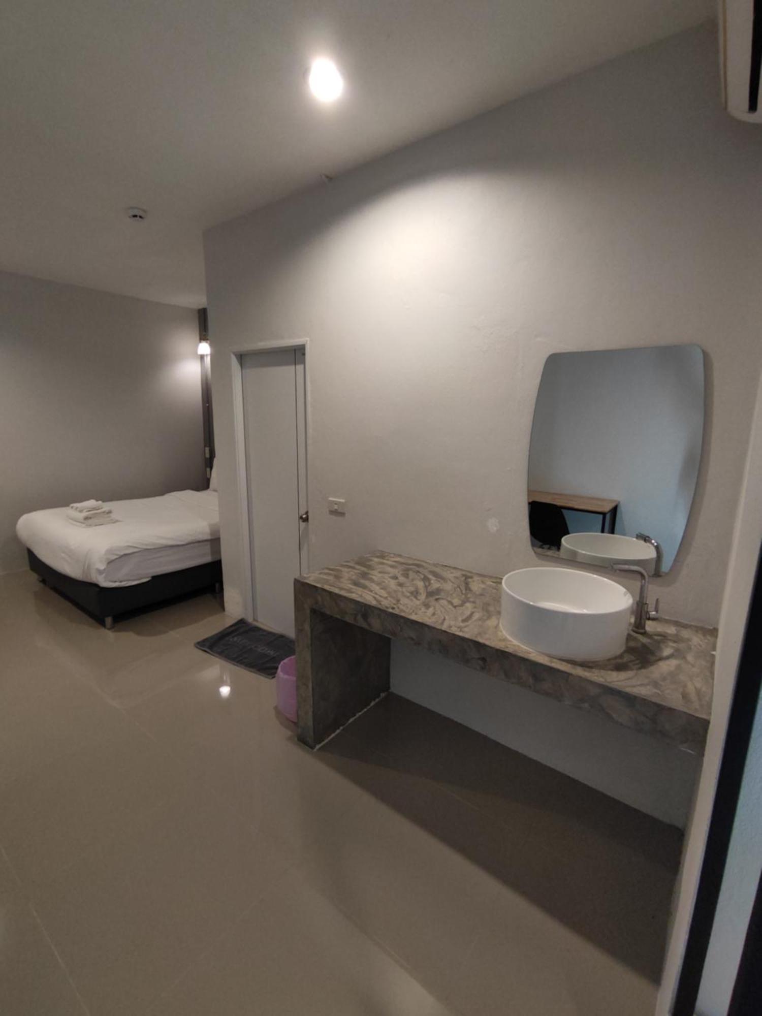 Ban Mai  Life Hotel Rong Khun מראה חיצוני תמונה
